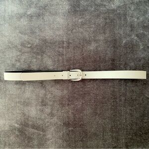 Express reversible black and white belt